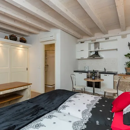 Apartman & Kerigma *