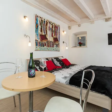 Apartman & Kerigma *